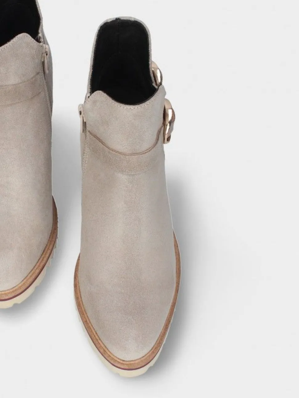 Botim Bege Salto Alto Cecilia 21