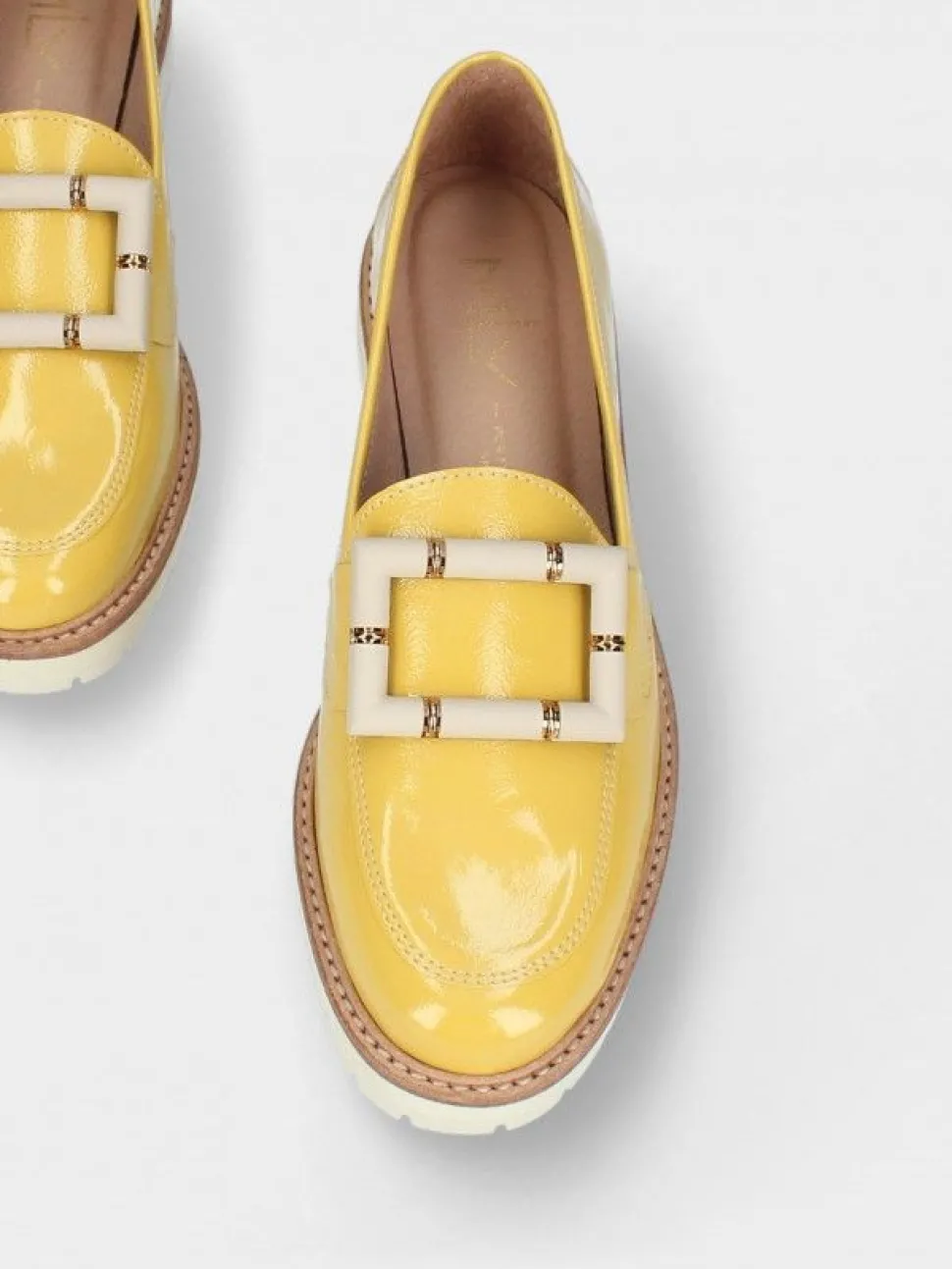 Mocassim Amarelo Para Senhora Raquel 12