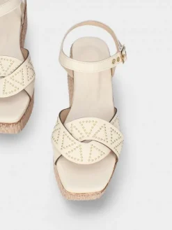 Sandalia Branca Com Cunha Para Mulher Debora 10