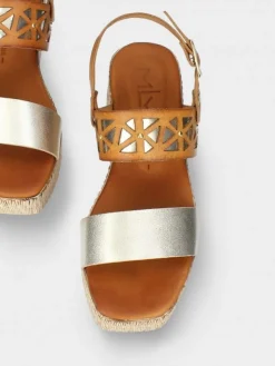 Sandalia Camel Com Cunha Para Mulher Debora 07