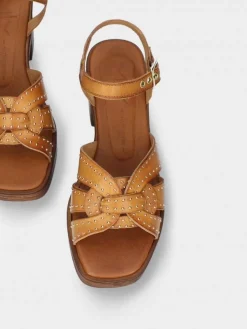 Sandalia Camel Compensada Manuela 02