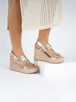 Sandalia Dourada De Cunha Alta Para Mulher Paula 02