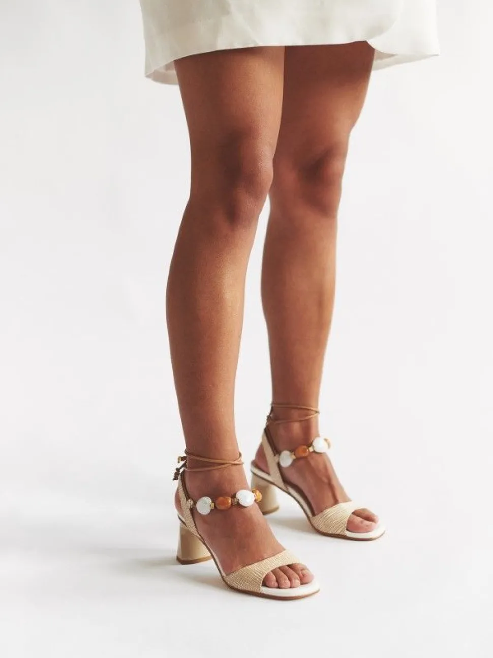 Sandálias Bege Para Mulher Valentina01