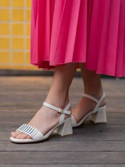 Sandálias Brancas De Salto Medio Claudia 20