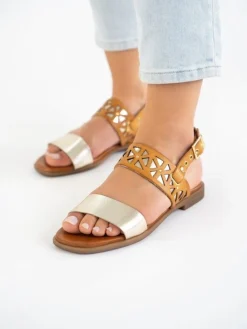 Sandálias Camel Salto Raso Luca 08