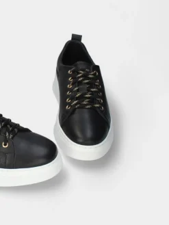 Sapatilha Em Pele Preta Anita 02