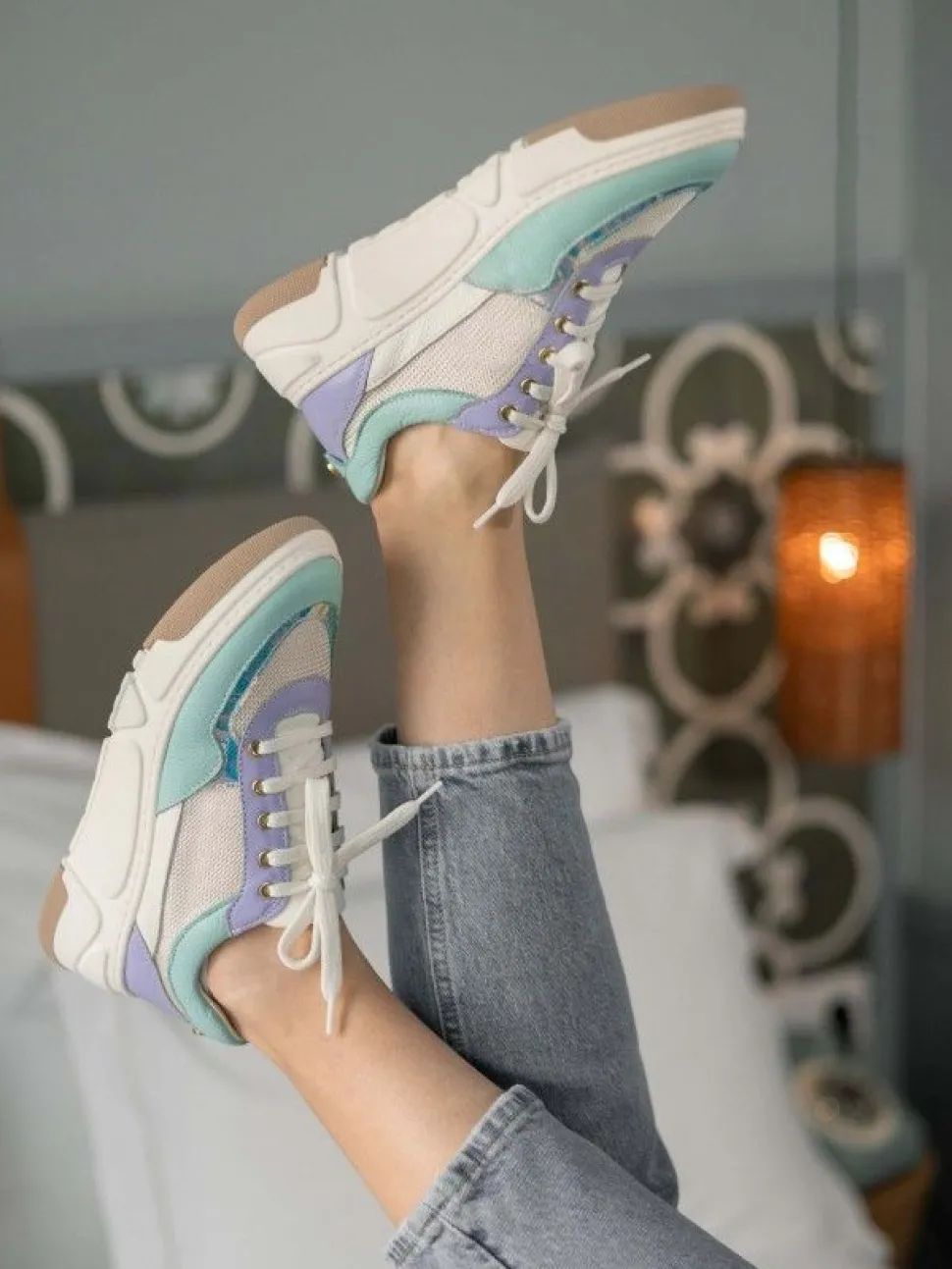 Sapatilha Turquesa Com Cunha Para Mulher Benedita 01