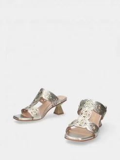 Soca Com Salto Dourada Margarida 04